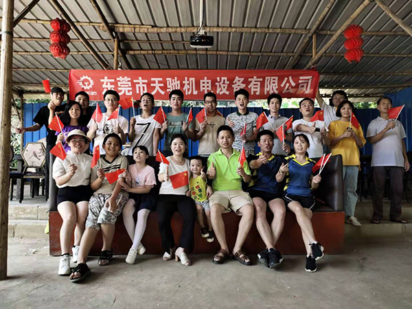 我愛你，中國！天馳數控雕銑機廠家用這樣的方式表達--【鴻天馳】