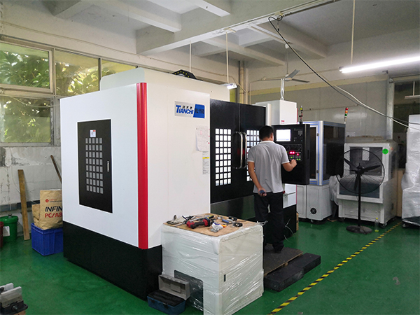 高速cnc加工中心機(jī)床